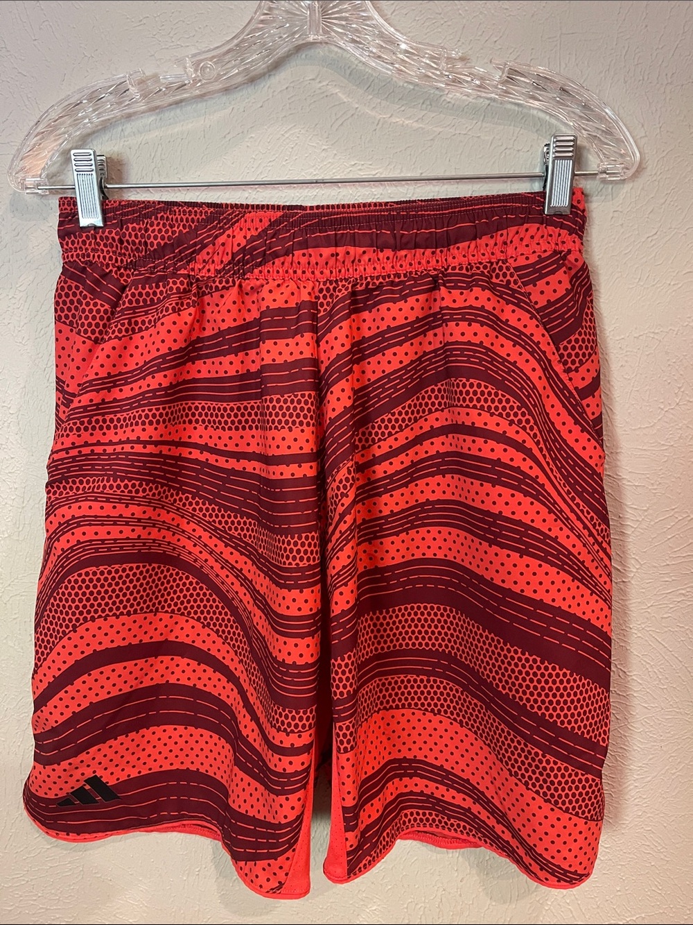 Adidas Red Wave Print Athletic Shorts. Men’s Size Medium